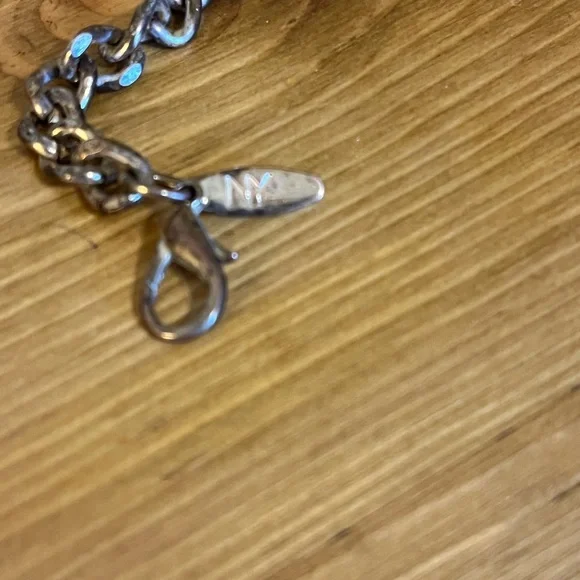 New York gold tone chunky necklace, bracelet, earrings set 16 “ - Picture 8 of 9